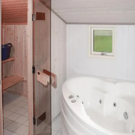 بيت للعطل Three Bedroom Holiday In Hadsund